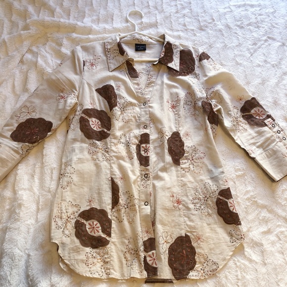 Tribal floral top - Picture 1 of 8